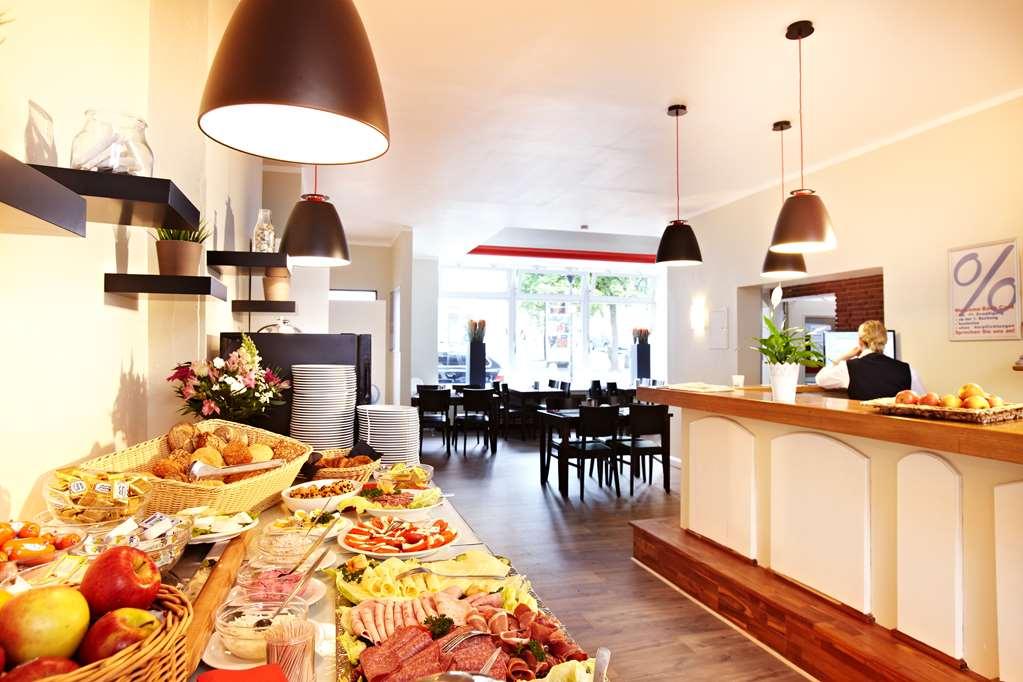 Hotel Ostseehalle Kiel By Premiere Classe Restaurant photo