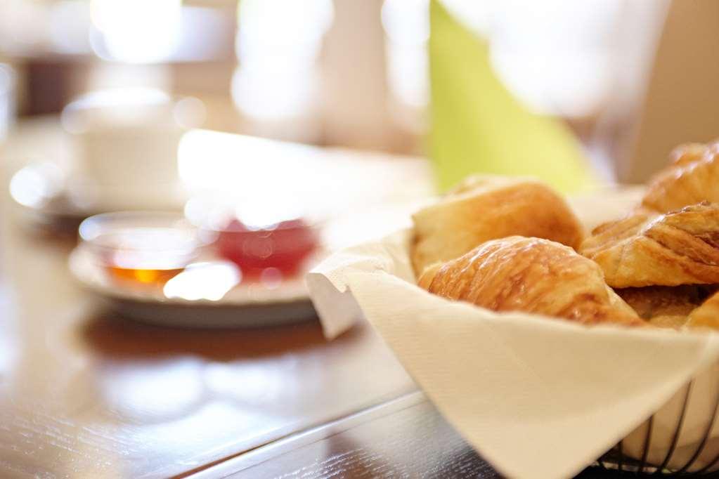Hotel Ostseehalle Kiel By Premiere Classe Restaurant photo
