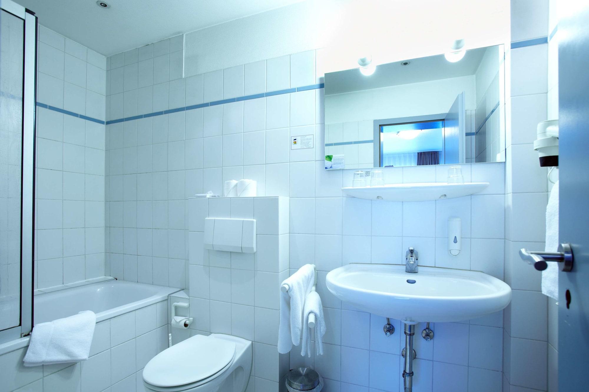 Hotel Ostseehalle Kiel By Premiere Classe Extérieur photo
