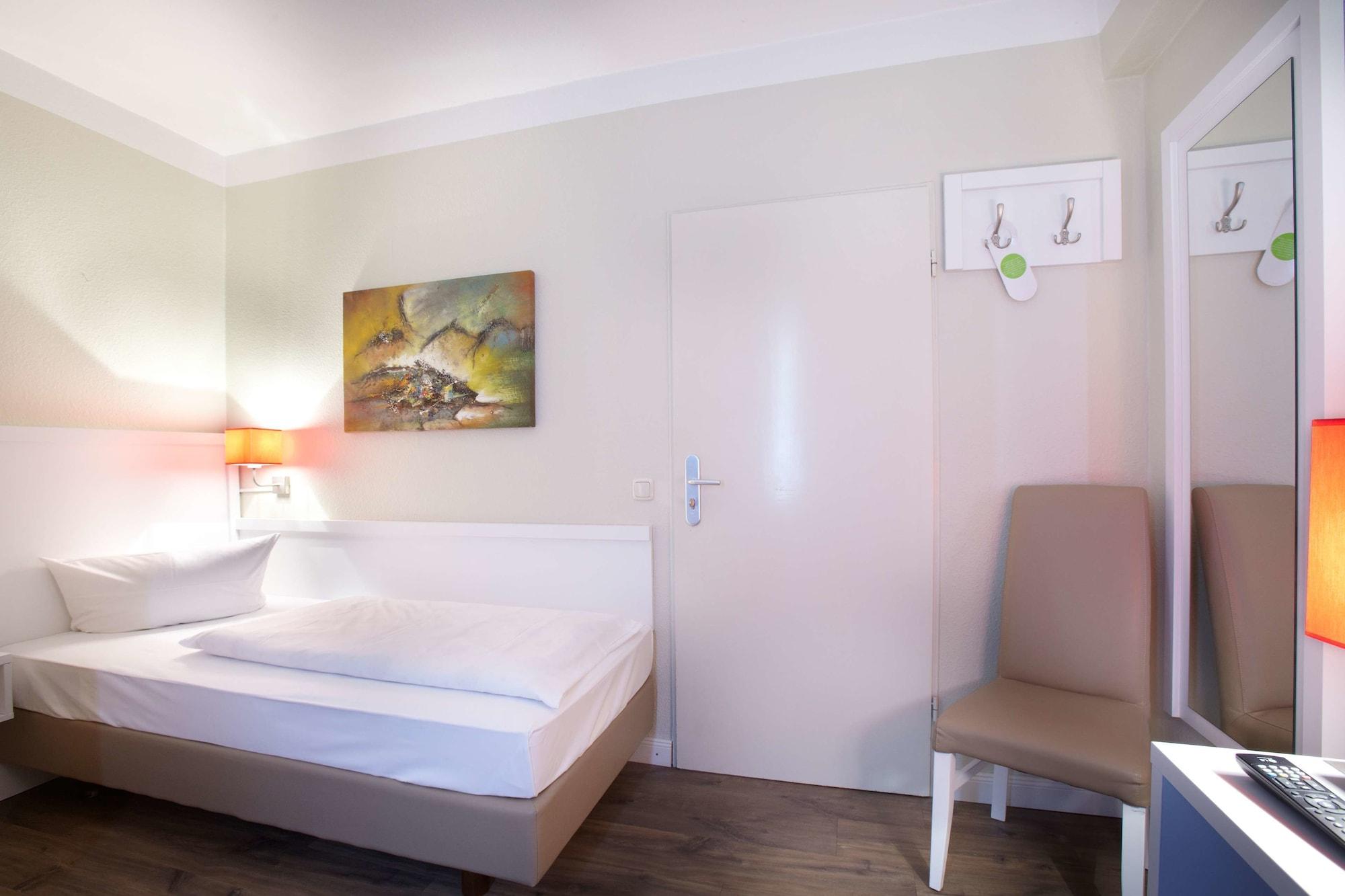 Hotel Ostseehalle Kiel By Premiere Classe Extérieur photo